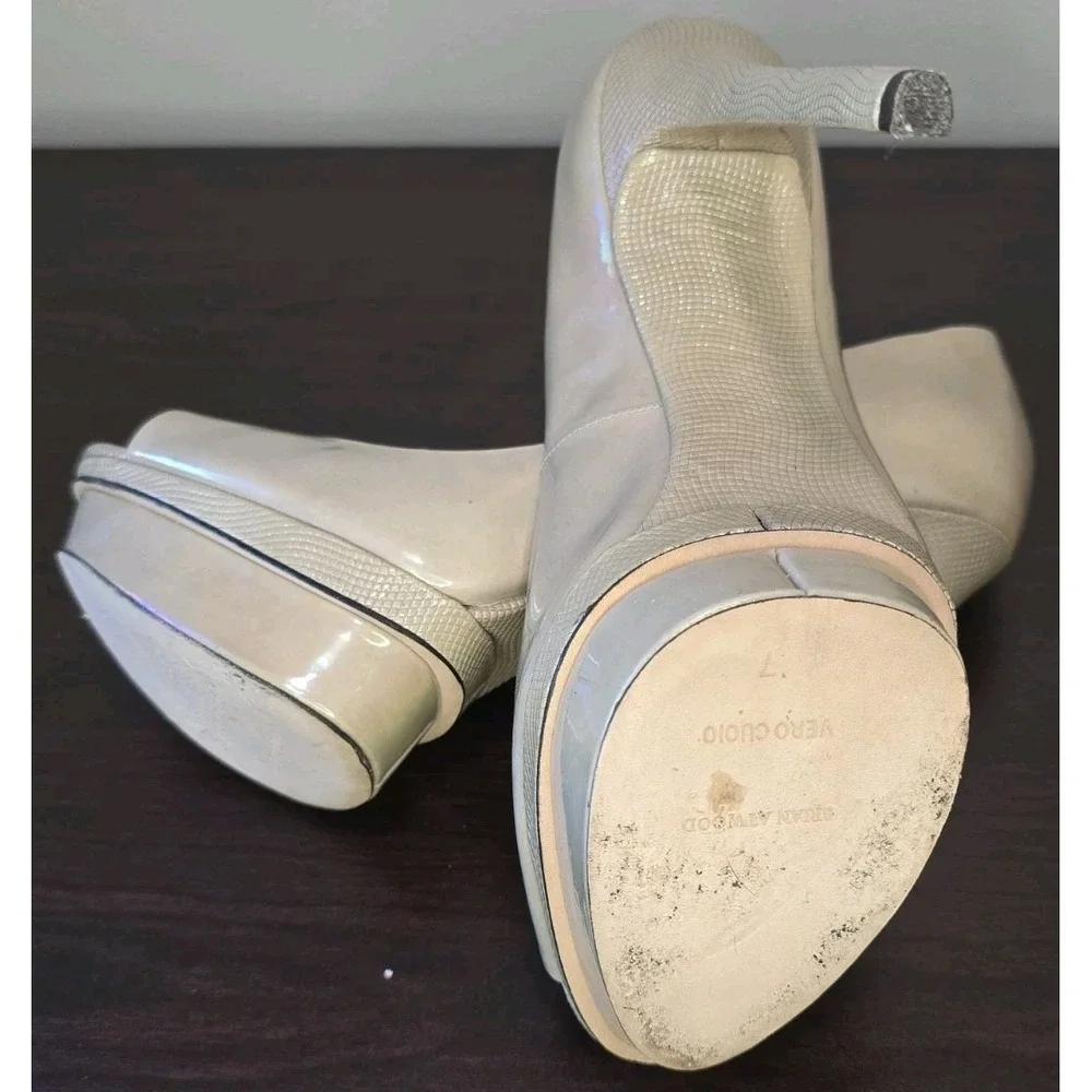 Brian Atwood Bambola Beige Patent Leather Peep Toe Platform Stilettos Heels Sz 7